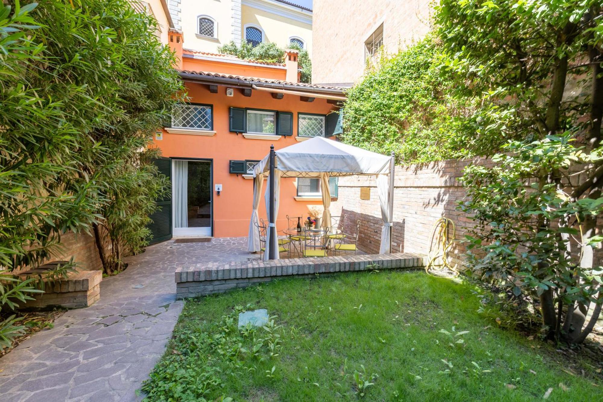 Isaia Garden -Private Garden Spa Bath Bolognarooms Exterior foto