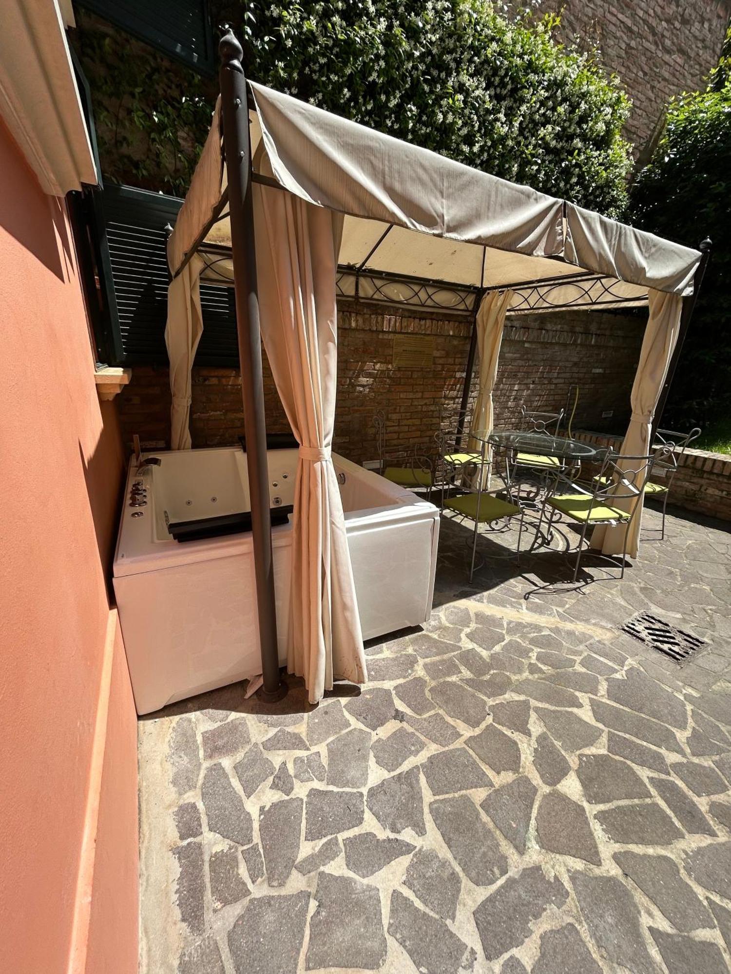 Isaia Garden -Private Garden Spa Bath Bolognarooms Exterior foto